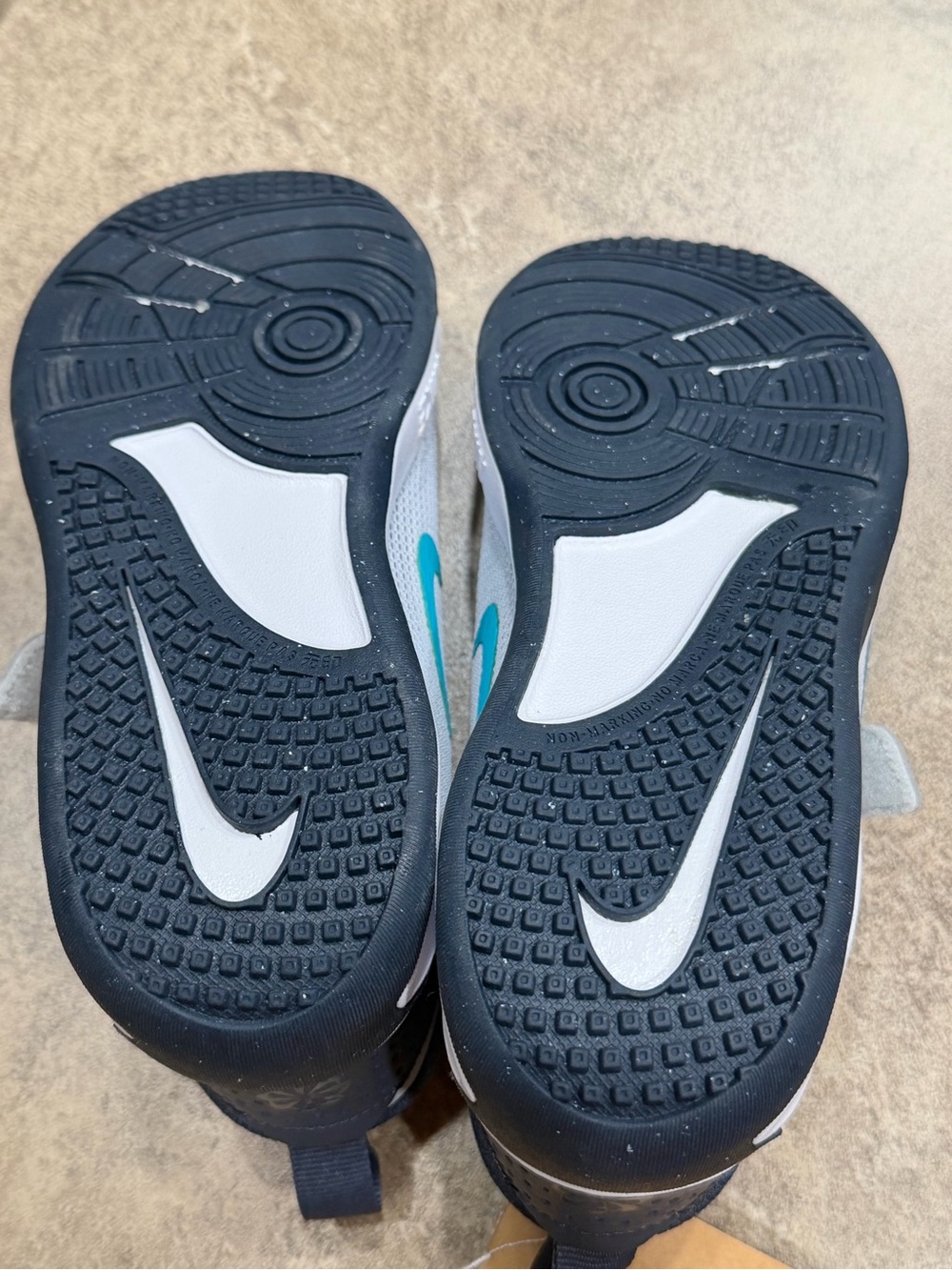 Nike Omni-Court Youth Shoes - Picture 5 of 7